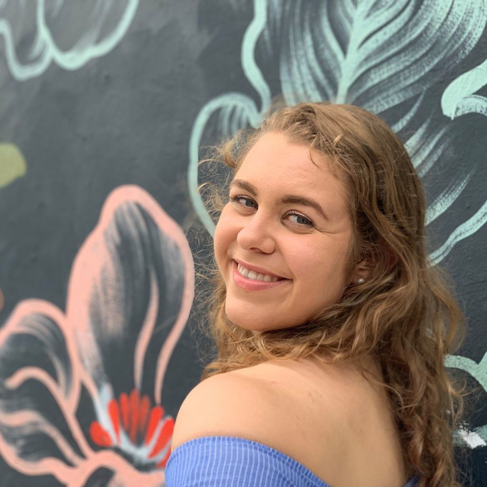 Meet your Posher, Danielle